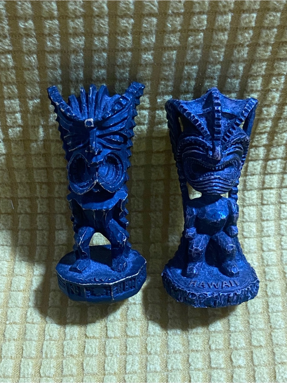 #10- 2PC. Lot HAWAII Resin TIKI Mini Figures